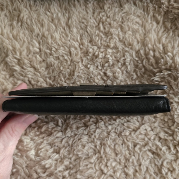 Lodis Leather Wallet Wristlet by with RFI. EUC Box Included. - Picture 6 of 13